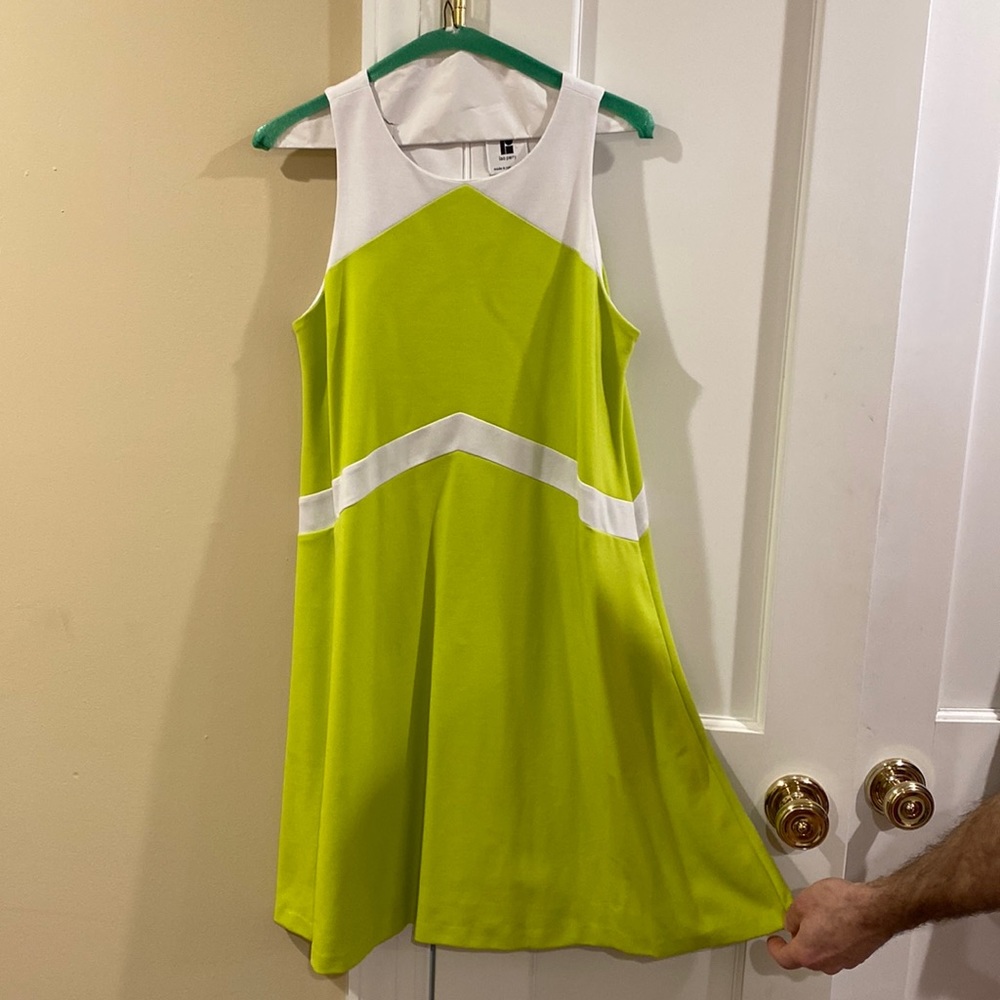 Never worn - no tags - Lisa Perry - Size 6